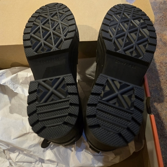 CONVERSE Chuck 70 De Luxe Heel Leather & Buckles High Top, Platform A12209C NEW! - Picture 13 of 16